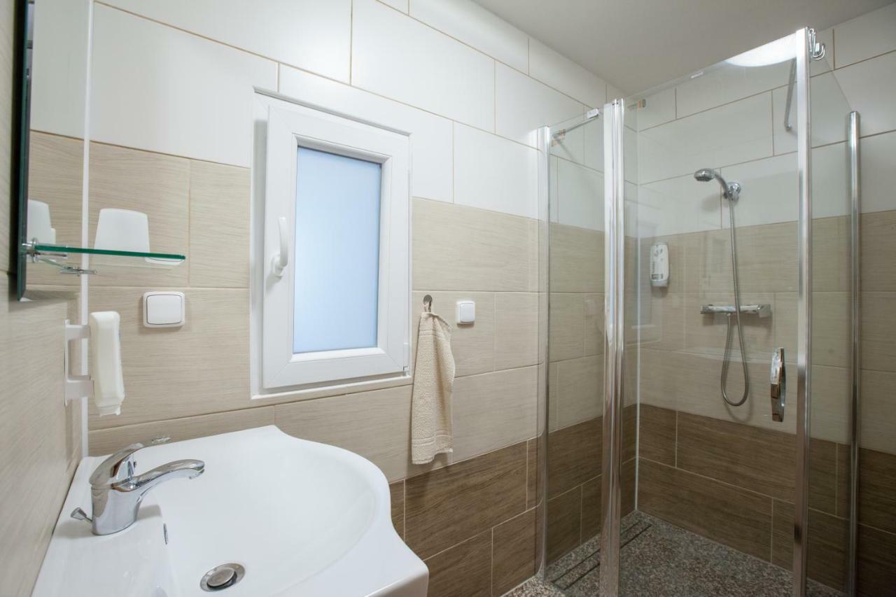 Sklipek Vinarstvi Paul Hotel Velke Bilovice ภายนอก รูปภาพ
