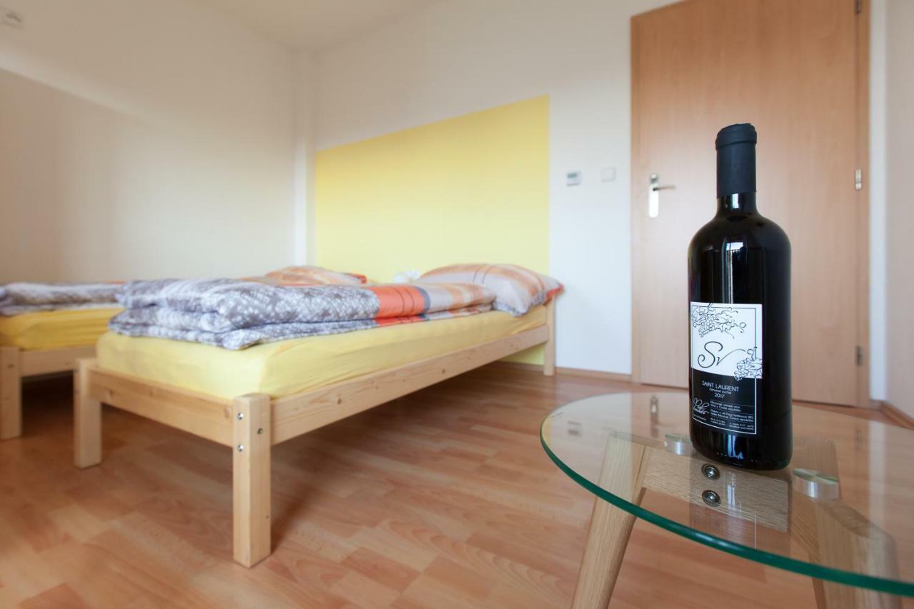 Sklipek Vinarstvi Paul Hotel Velke Bilovice ภายนอก รูปภาพ