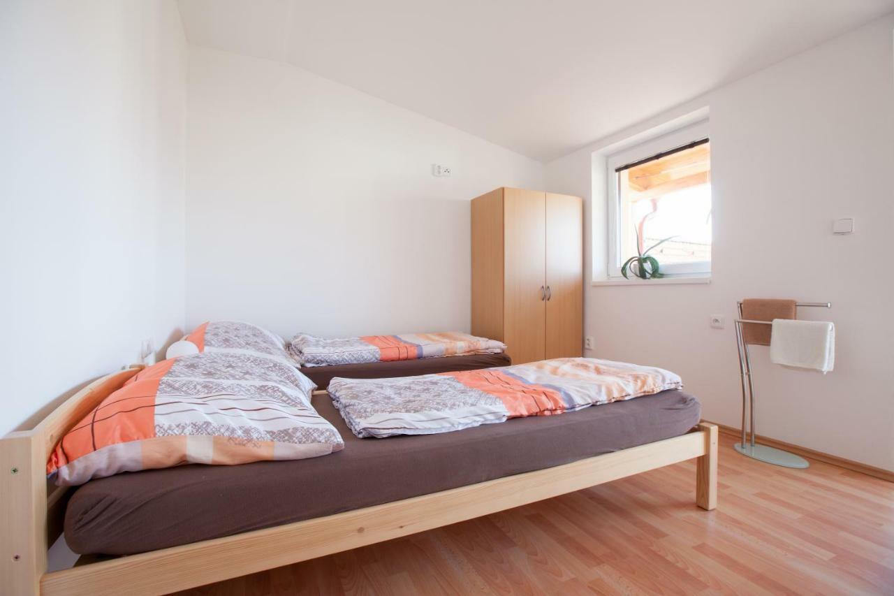 Sklipek Vinarstvi Paul Hotel Velke Bilovice ภายนอก รูปภาพ